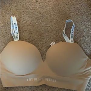 Victoria’s Secret Bra/Bralette